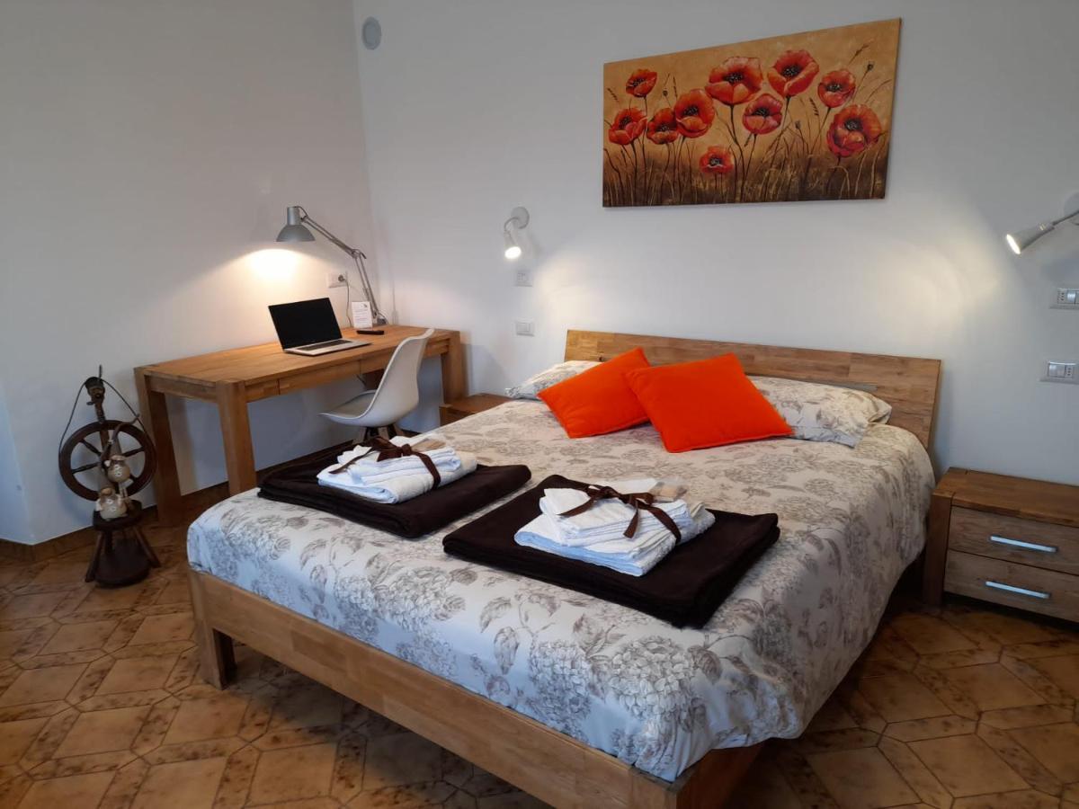 B&B La Casa Di Loretta Paderno エクステリア 写真